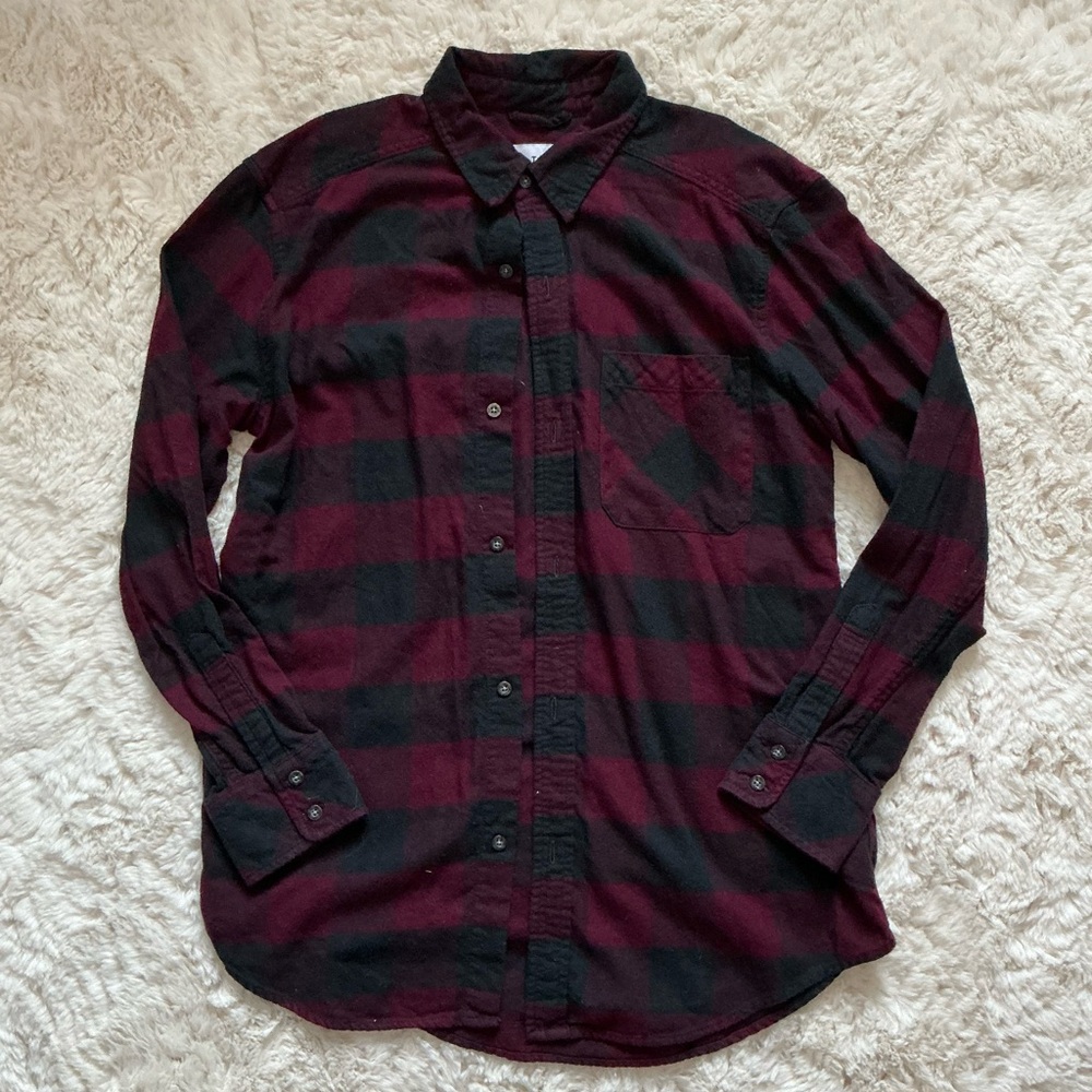 TNA Women's Burgundy and Black Plaid Button Down Shirt